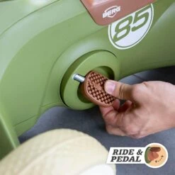 BERG GO2 Retro Ride On -Berg BERGGO2RetroGreen 1878