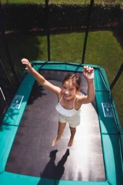 Cama Elástica BERG InGround Ultim Champion 330 + Red Deluxe -Berg Cama elastica Berg Inground EazyFit con red chica ad l