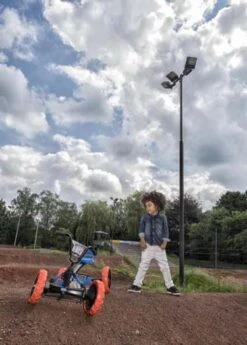 Coche De Pedales BERG Buzzy NITRO -Berg coche pedales berg buzzy nitro 13 ad l