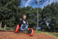 Coche De Pedales BERG Buzzy NITRO -Berg coche pedales berg buzzy nitro 8 ad l