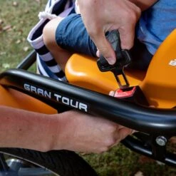 Cuatriciclo BERG GRAND TOUR RACER F -Berg cuadriciclo Berg Grantour race detalle cinturon 1000 lr ad l
