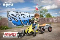 Coche De Pedales BERG Buzzy AERO -Berg karts pedales berg buzzy aero con remolque bandera accesorios ad l