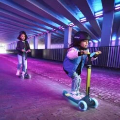 Patinete BERG Nexo Lights Plataforma Magnética Lima -Berg patinete plegable con luz led berg nexo 1000 lr ad l 1
